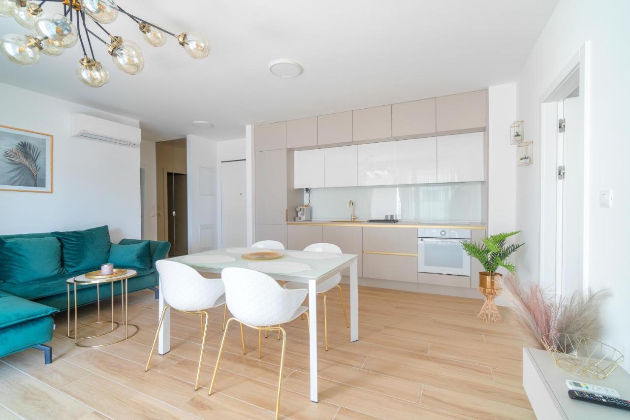 Golden Luxury Apartment Split Exterior photo